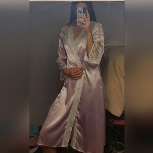 Elegant Lace Trim Satin Robe - Pink